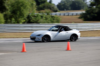 car-miata-white-24