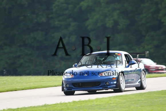 20150620-256A71751010ths