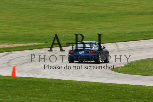 20150620-256A97981010ths