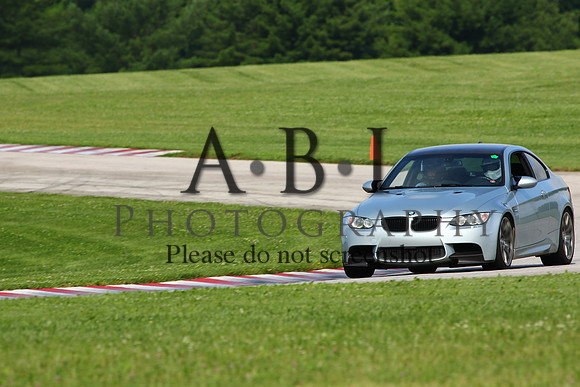 20150620-256A68261010ths