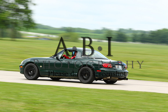 20150620-256A77941010ths