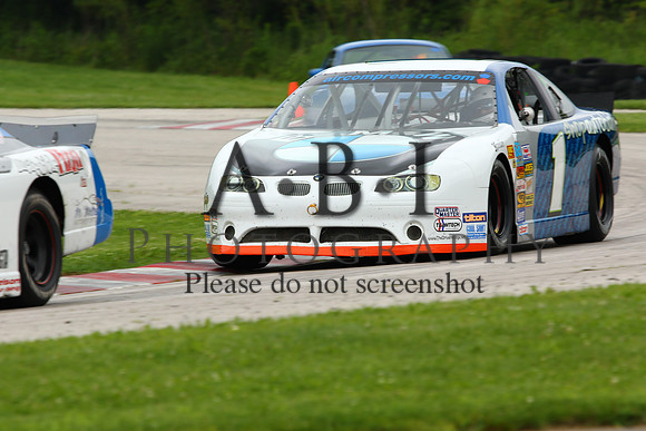 20150620-256A82831010ths