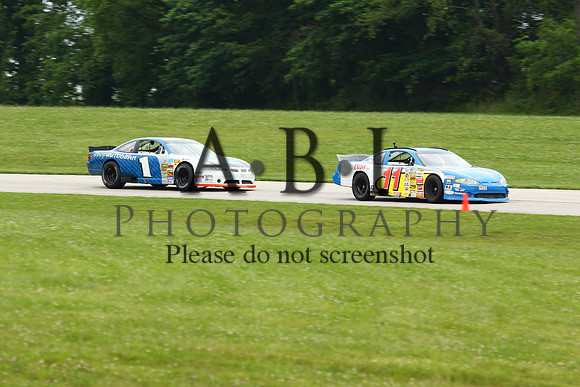 20150620-256A83541010ths