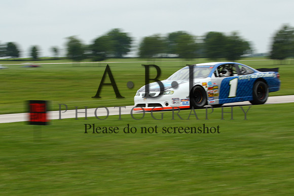 20150620-256A98531010ths