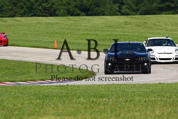 20150620-256A68281010ths