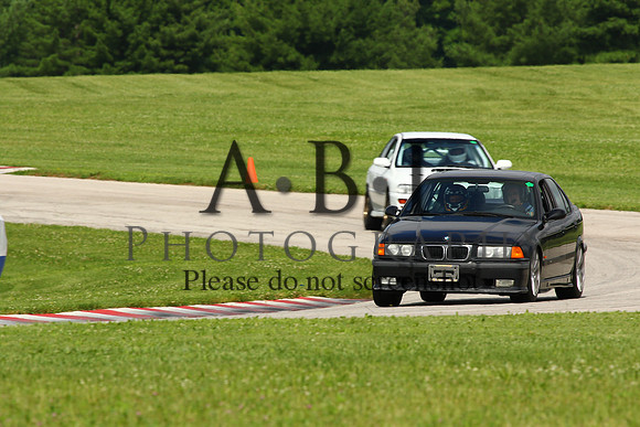 20150620-256A69811010ths