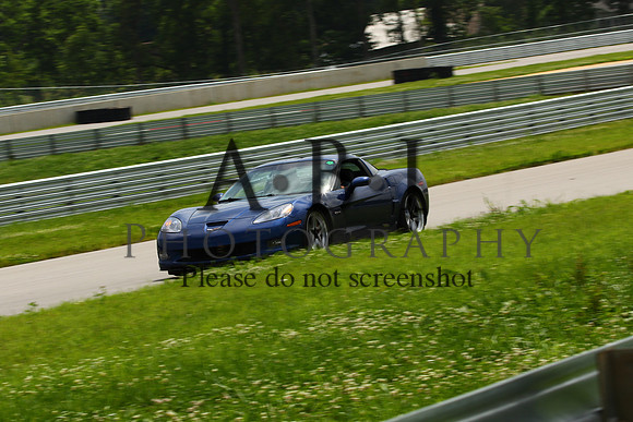 20150711-256A22761010ths
