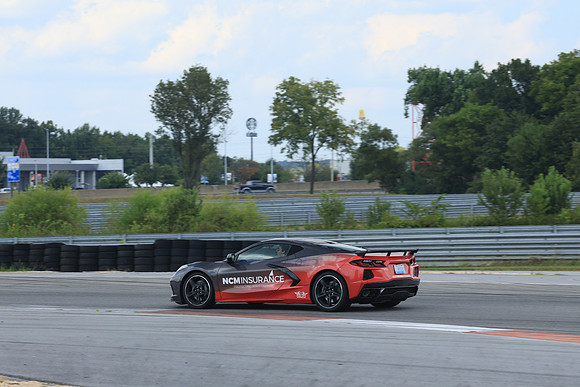 NG8A3892