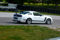 CAR-MUSTANG-WHITE