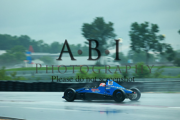4S9A2893