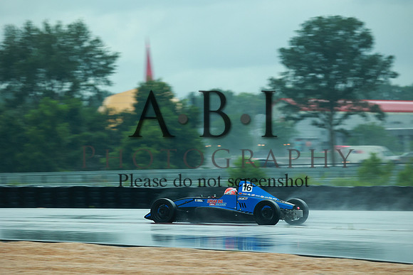 4S9A2903