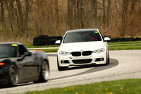 CAR-BMW-WHITEREDRIMS