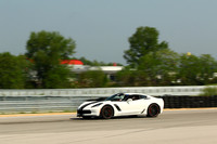 CAR-CORVETTE-WHITESTRPS