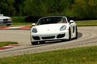 CAR-PORSCHE-WHITE