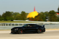 CAR-MUSTANG-BLACKREDSTRPS