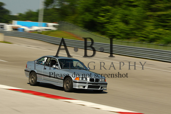 20200606-256A2403