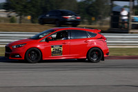 car-ford-focus-red-25