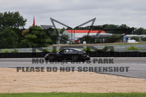 black Porsche-2