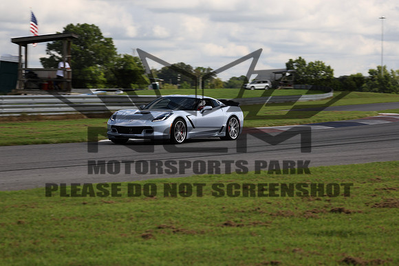 LIGHT GREY CORVETTE-3